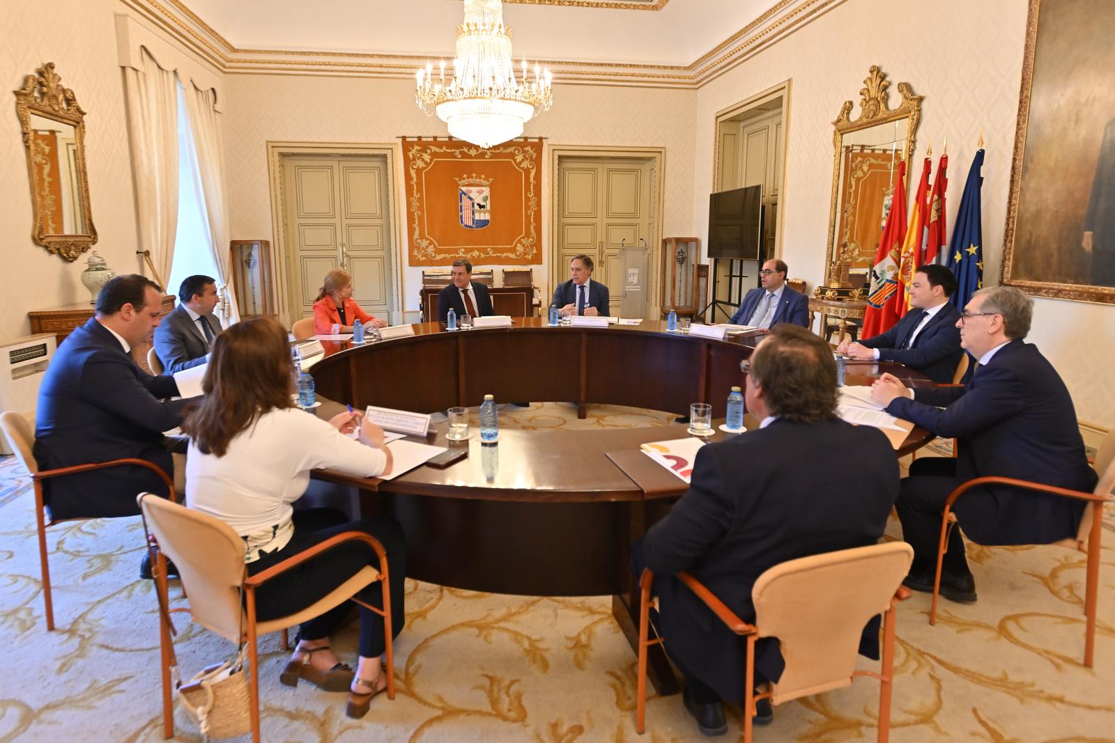 La USAL participa en la reunión de seguimiento del Proyecto de Futuro para Salamanca