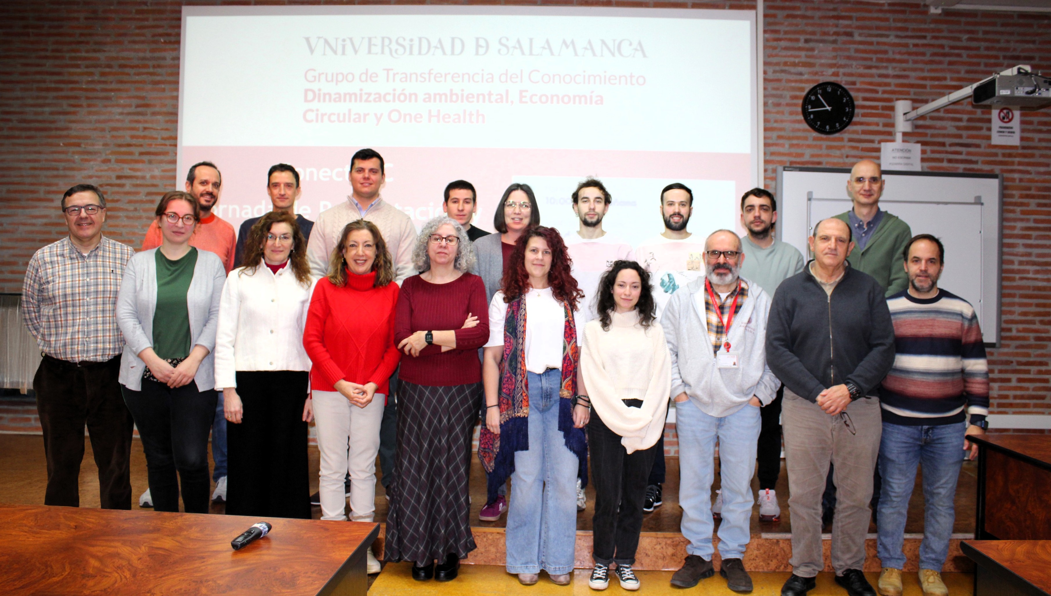 Investigadores y técnicos del GTC Dinamización Ambiental, Economía Circular y One Health.
